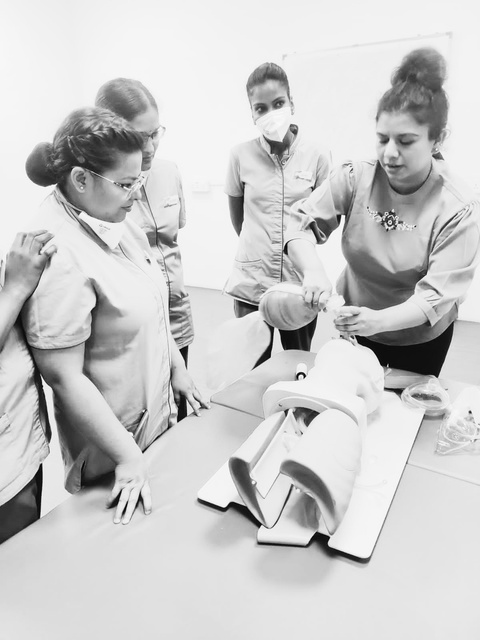 First aid and CPR training for a mixed group